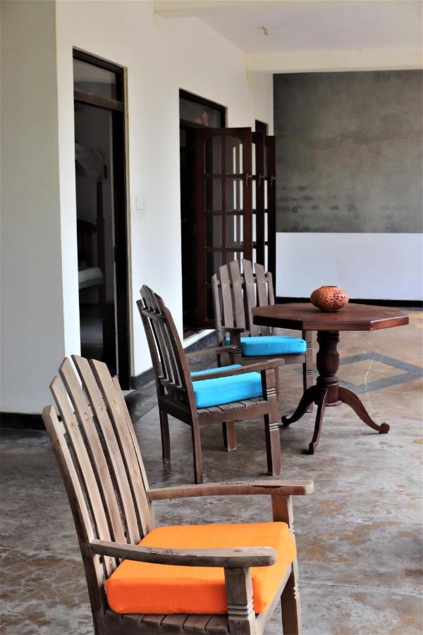 Long Beach Guest House Hikkaduwa Exterior foto
